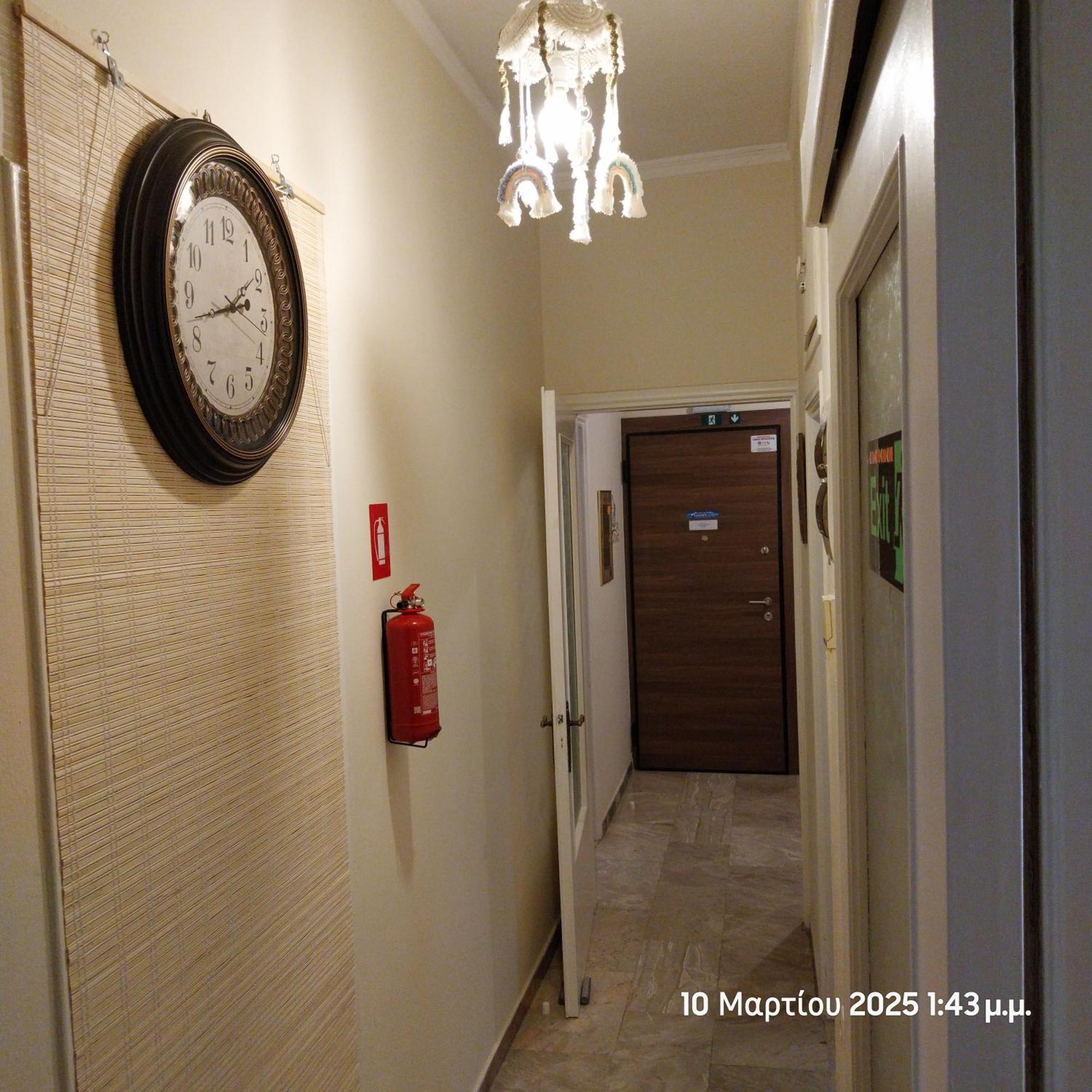 Cozy & Bright Home 50M From Subway -Agios Antonios Athena Bagian luar foto
